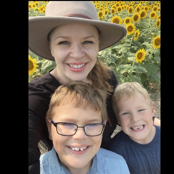 Meet your Posher, Kate - Picture 1 of 1